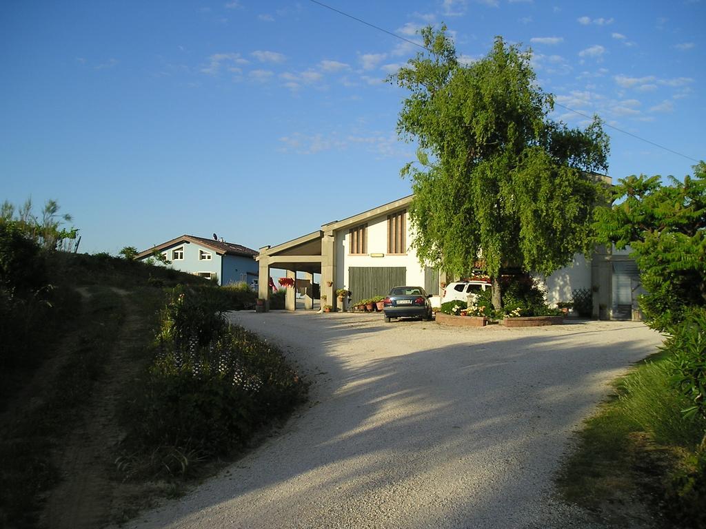 Agriturismo Le Essenze - Terrazza Sulla Romagna Cesena Exterior photo